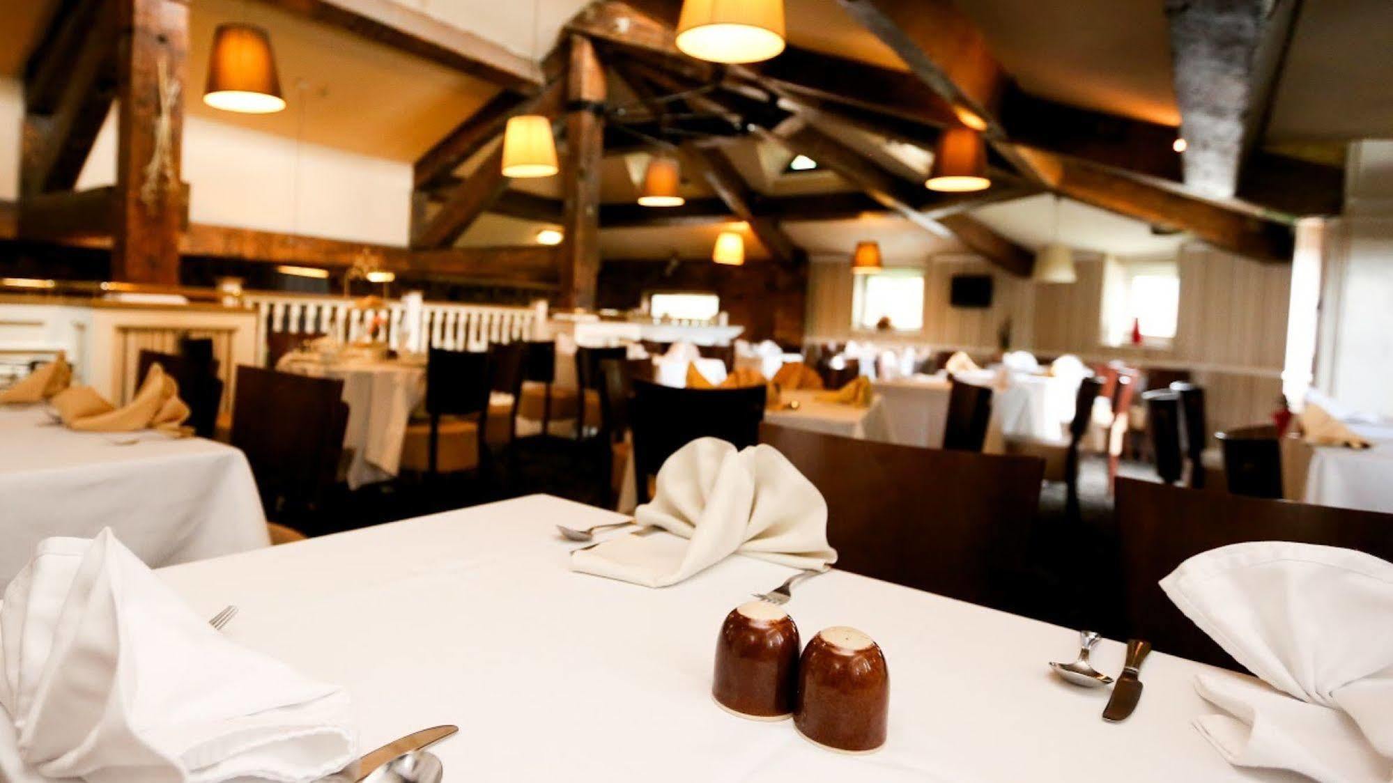 Fairways Lodge & Leisure Club プレストウィッチ エクステリア 写真